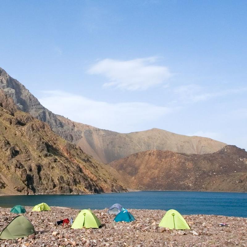 Comment Organiser un Camping Réussi au Lac d’Ifni ?